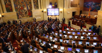 El nuevo sueldo de los Congresistas en Colombia es de $ 32´741.000 El nuevo sueldo de los Congresistas en Colombia es de $ 32´741.000
