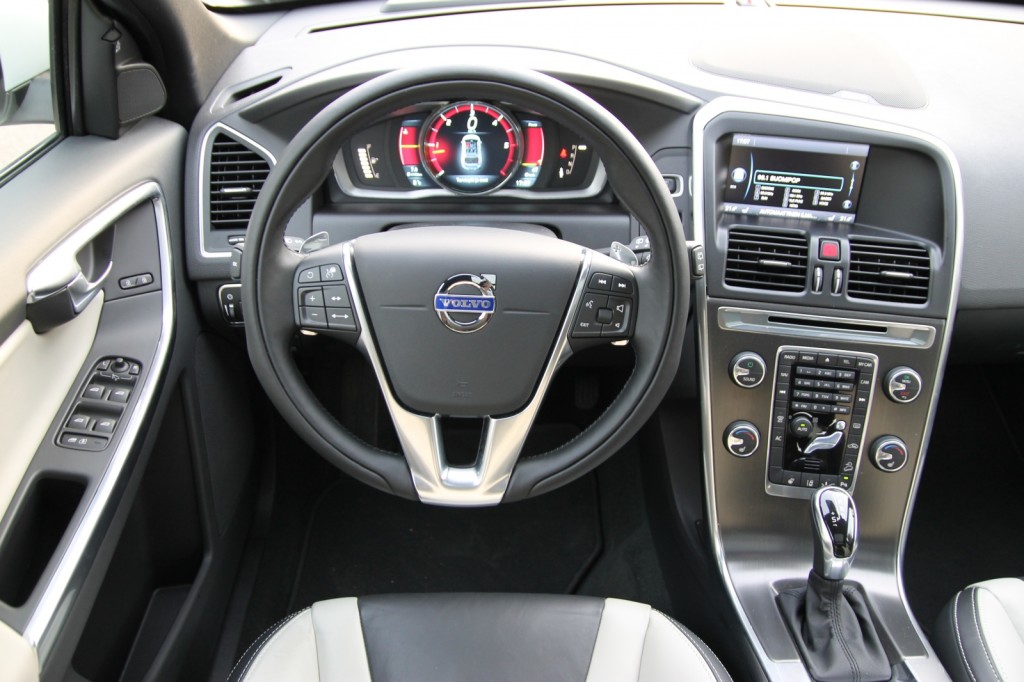 Volvo_XC60_2.4D_DRIVe2
