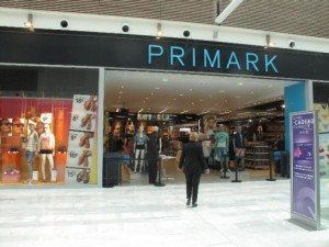 Francia Atraco Con Rehenes En Un Primark De Villeneuve la Garenne 