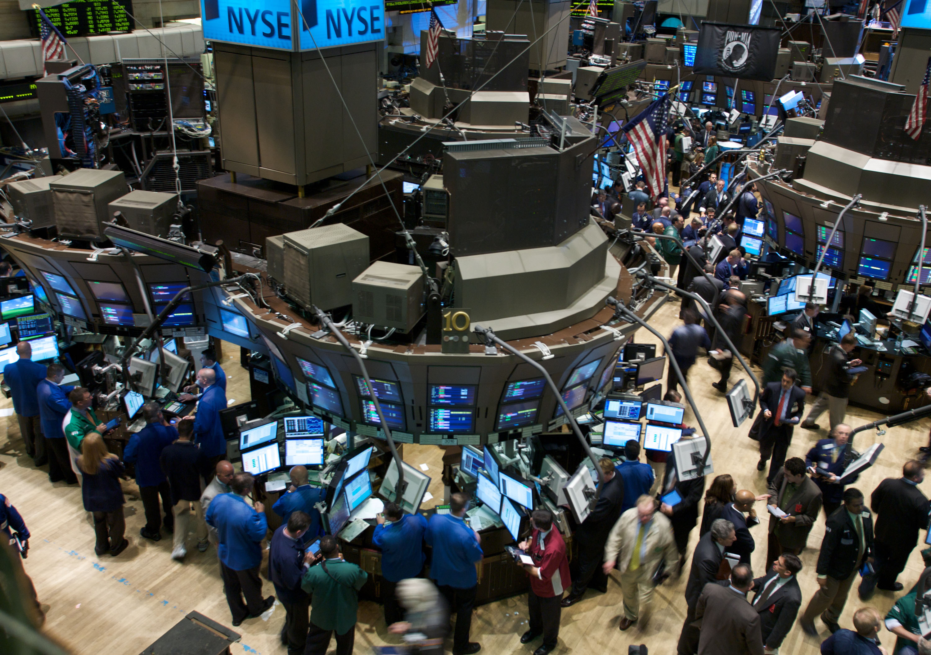 Traders work on the floor of the New York Stock Exchange on Monday, Sept. 15, 2008 in New York. A stunning reshaping of the Wall Street landscape sent stocks down sharply Monday, but the pullback appeared relatively orderly _ perhaps because investors were unsurprised by the demise of Lehman Brothers Holdings Inc. and relieved by a takeover of Merrill Lynch & Co. (AP Photo/Jin Lee)