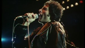 Don-t-Stop-Me-Now-queen-13367707-1024-576