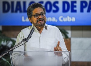 The head of the FARC-EP leftist guerrilla delegation, Ivan Marquez reads a statement during the peace talks with the Colombian government, on July 7, 2015 in Havana.   AFP PHOTO/YAMIL LAGE