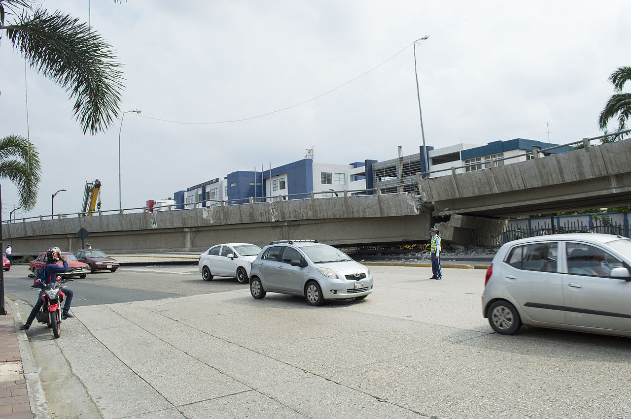 Daños ocasionados en la ciudad de Guayaquil. Fotografía: LocoWiki - Trabajo propio